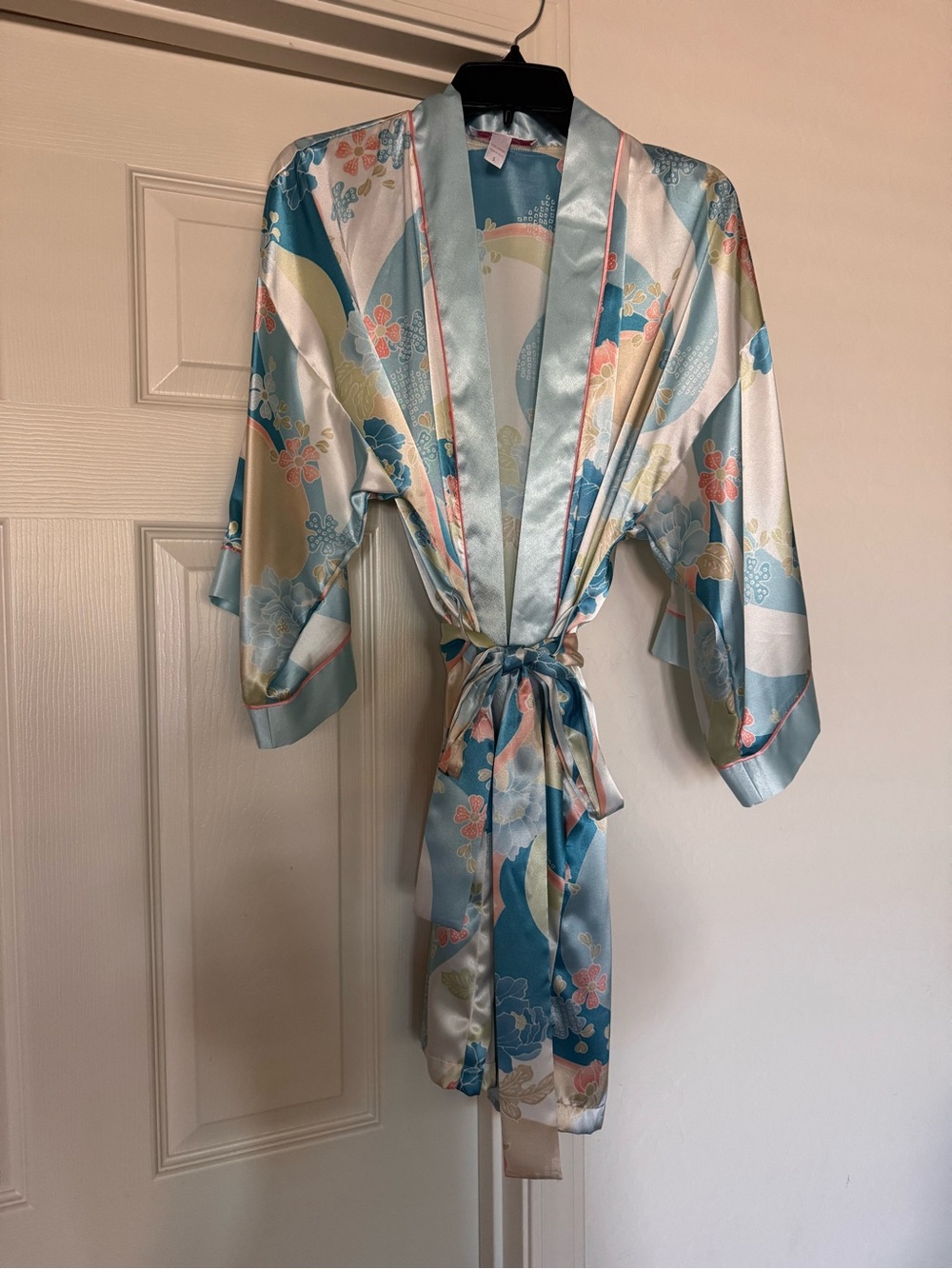 vintage Oscar de la Renta Pink Label satin kimono robe size small with belt robe